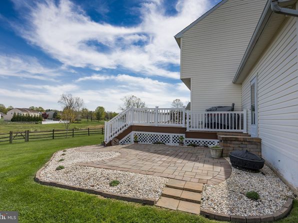 21 Cobblestone Dr, New Castle, DE 19720