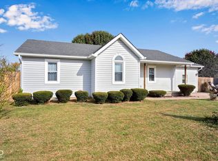 1274 Pin Oak Ct, Martinsville, IN 46151
