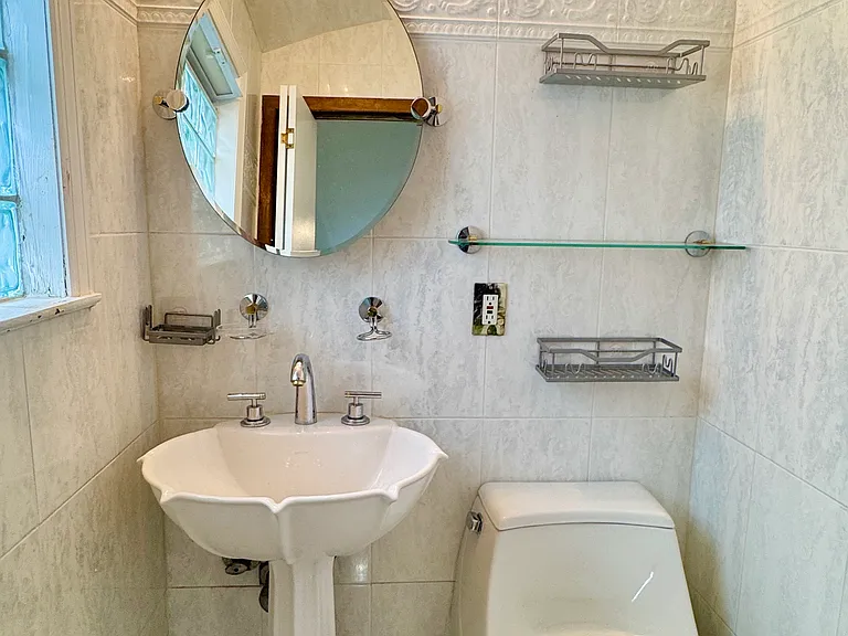 179 Lewiston St #1 — Photo 11