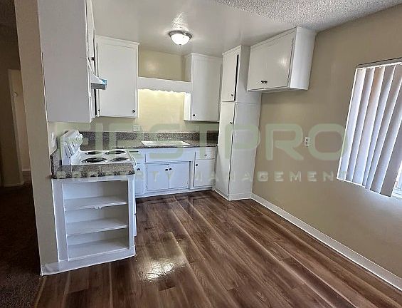 3rd image of 3437 Belcroft Ave #0