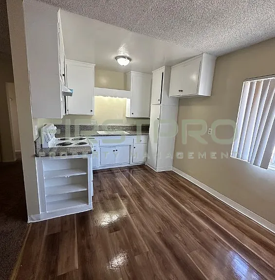 3437 Belcroft Ave — Photo 3
