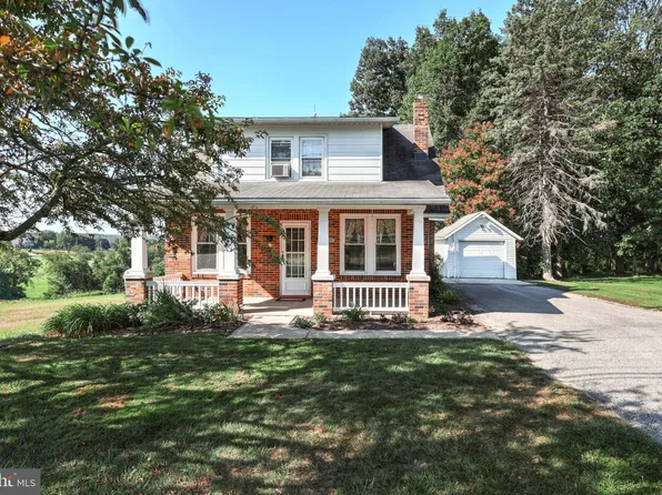 860 S Pleasant Ave, Dallastown, PA 17313