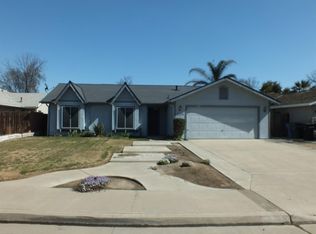 2231 Cottonwood Ct, Hanford, CA