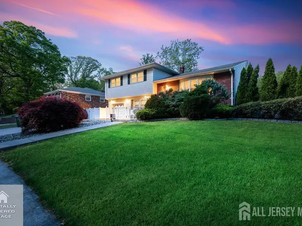 158 Grandview Ave, Edison, NJ 08837