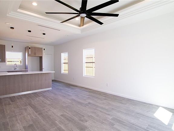 4th image of 5808 Ozark Ave