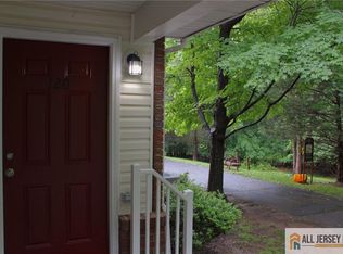 120 Forest Dr #120, Piscataway, NJ 08854