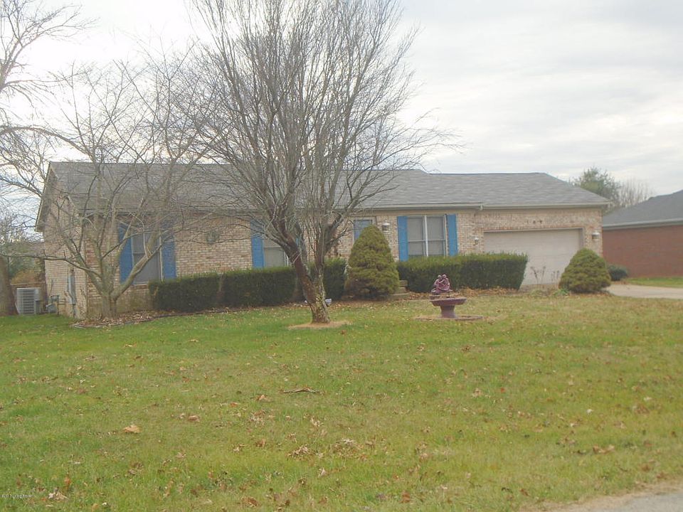 1st image of 195 Emerald Cir