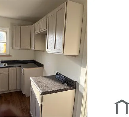 1715 Rivercrest St — Photo 1