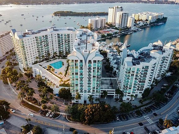 3rd image of 7900 Harbor Island Dr #D-904