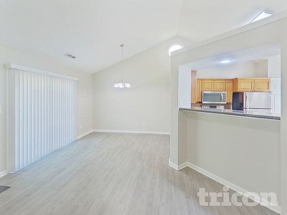 3rd image of 3617 Rosedown Dr