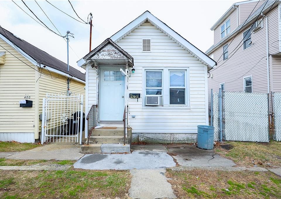 2nd image of 478 Midland Ave