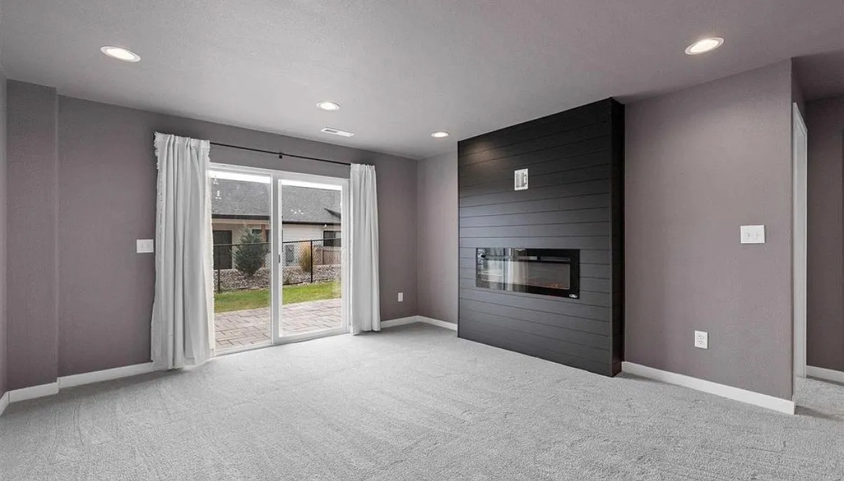 3 bed, 1980 sqft, $2,500 — Photo 3