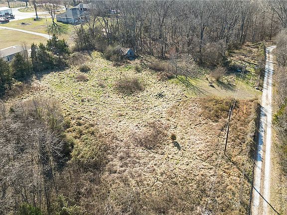 3rd image of Johnson Hollow Rd