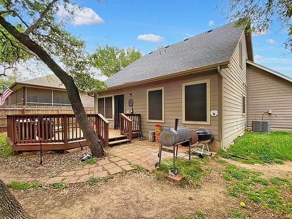 3rd image of 2009 Ridge View Dr