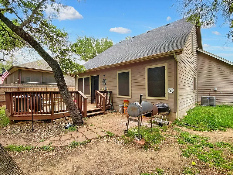 2009 Ridge View Dr — Photo 3