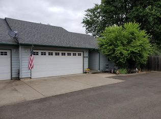 210 SW Douglas Blvd #210, Winston, OR 97496