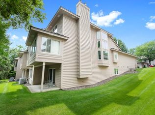 5553 70th St W, Edina, MN 55439