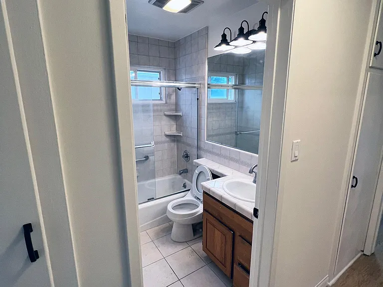 3673 Woodruff Ave — Photo 12