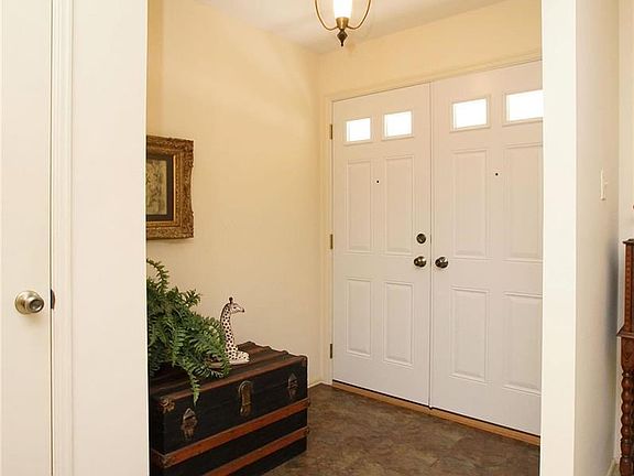 Light-Filled Entry Foyer