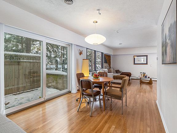5th image of 2146 Treehaven Dr