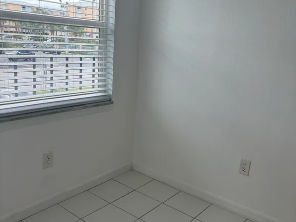 515 67th Ave APT 2, Saint Petersburg, FL 33706