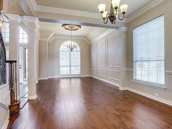 3rd image of 708 Dover Pl