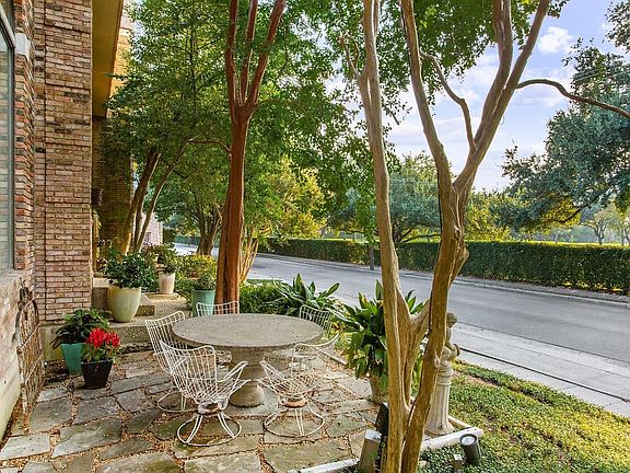 2nd image of 6224 Golf Dr