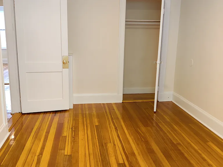 8 Barrows St #1 — Photo 14