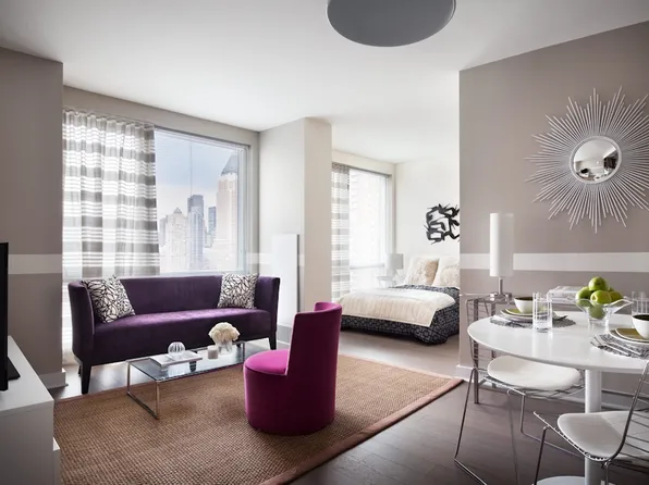 450 West 42nd Street image 1 of 20