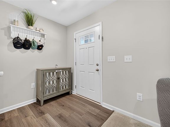 5th image of 2034 Evanston Dr