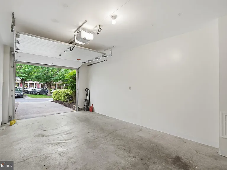 12327 Sour Cherry Way — Photo 33