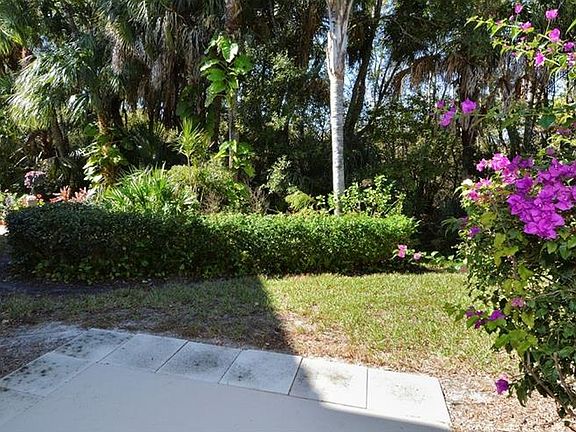 3rd image of 819 Montrose Dr Unit 104