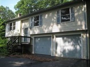 44 Oak Ridge Dr, Charlton, MA 01507