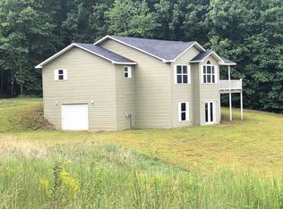 881 Marcumtown Rd, Oneida, TN 37841