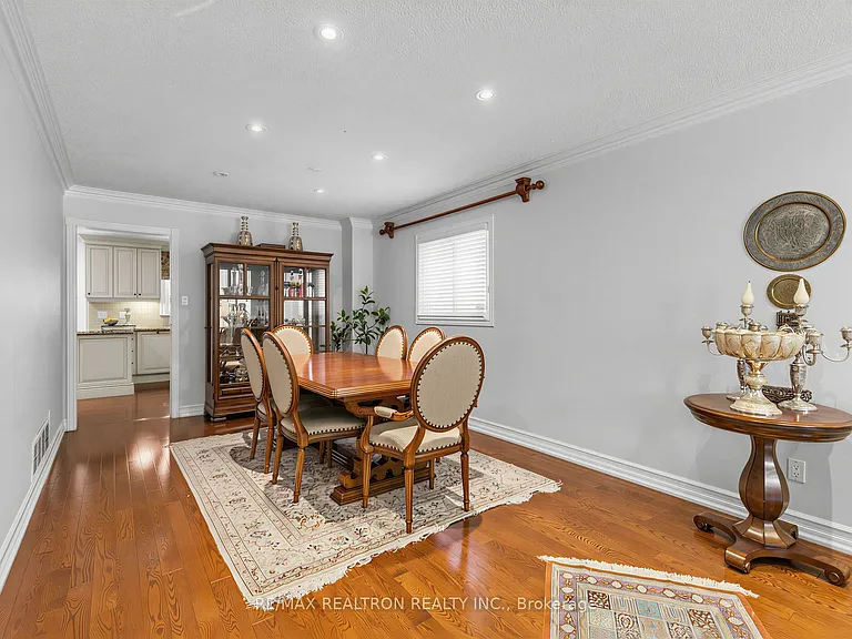 210 Westmount Blvd — Photo 9
