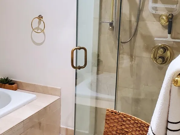 7417 Boulevard East image 8 of 15