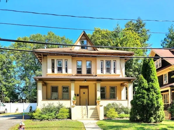 65 W Ivy Ln, Englewood, NJ 07631