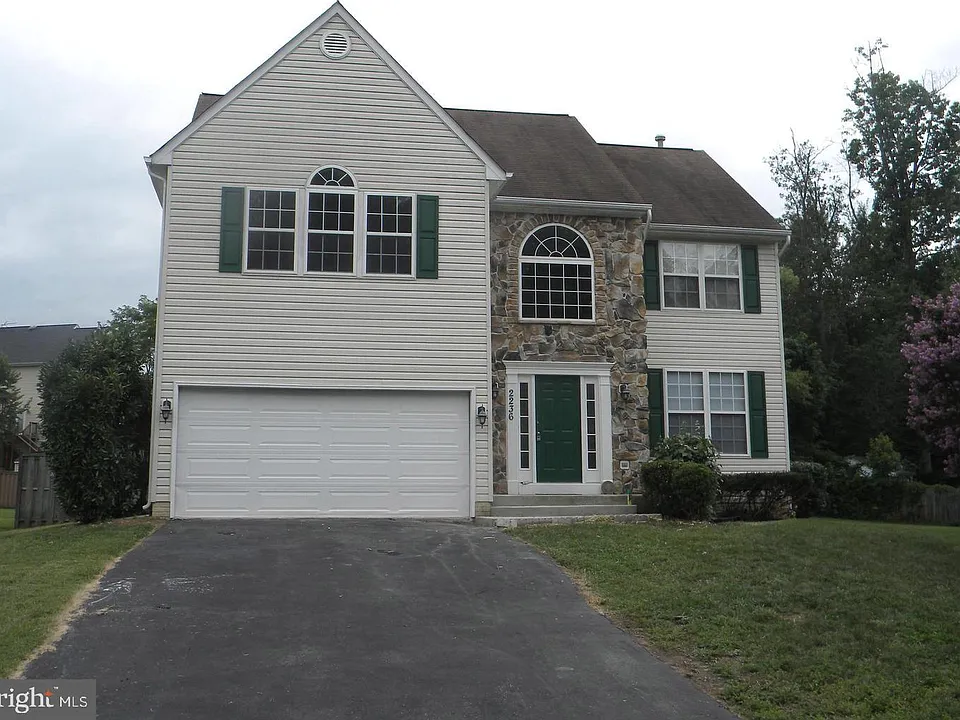 2236 Community Dr