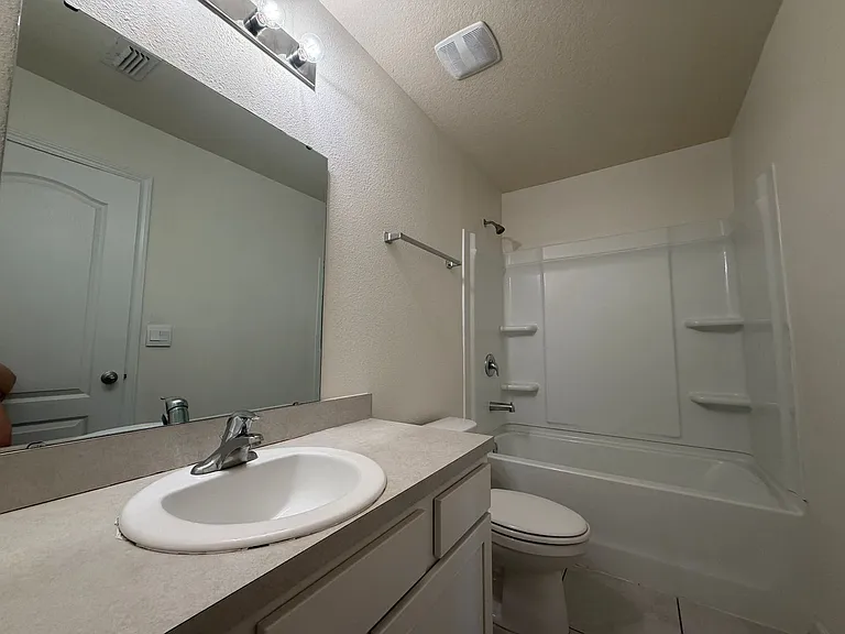 35 Oarsman Crossing Dr — Photo 9