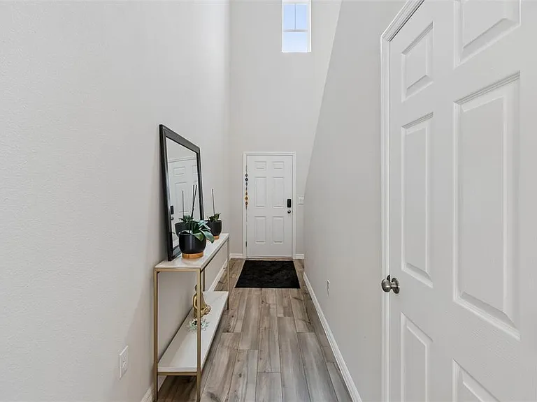 4023 Gardenia Ave — Photo 29