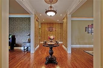 2nd image of 3008 Barrington Ln