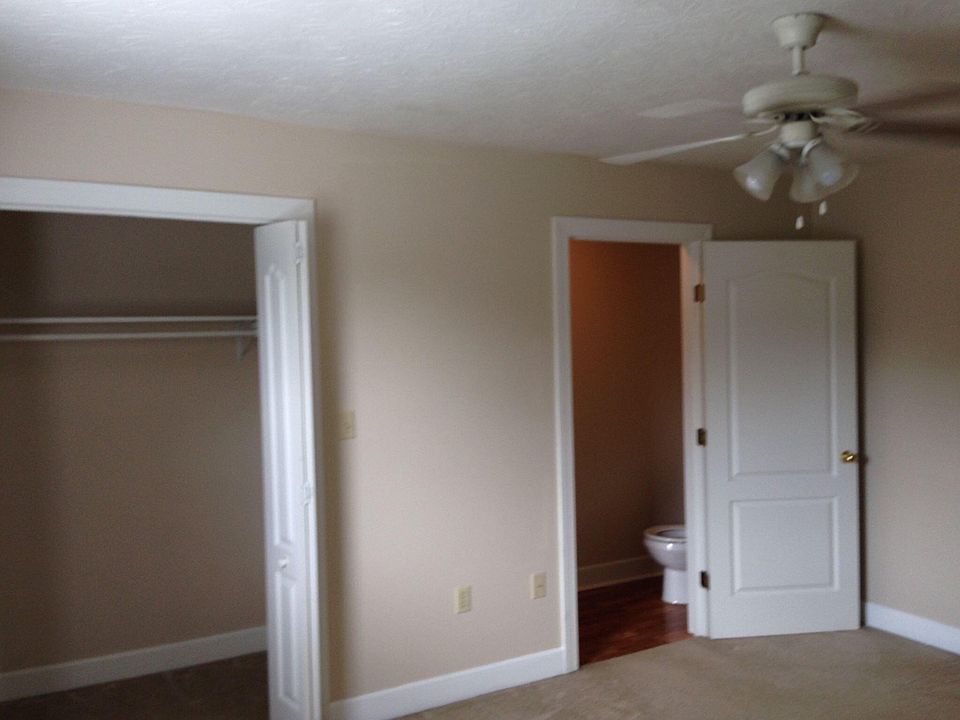 2nd image of 30 Richmond Hill Est