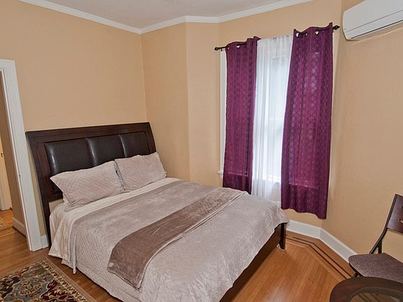 3rd image of 2356 NW Westover Rd APT 2