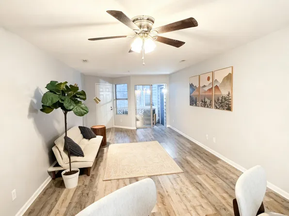 3810 Grey Harbor Dr APT 203, Raleigh, NC 27616