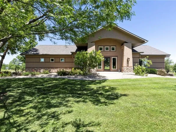 15970 Woodend Rd, Bonner Springs, KS 66012