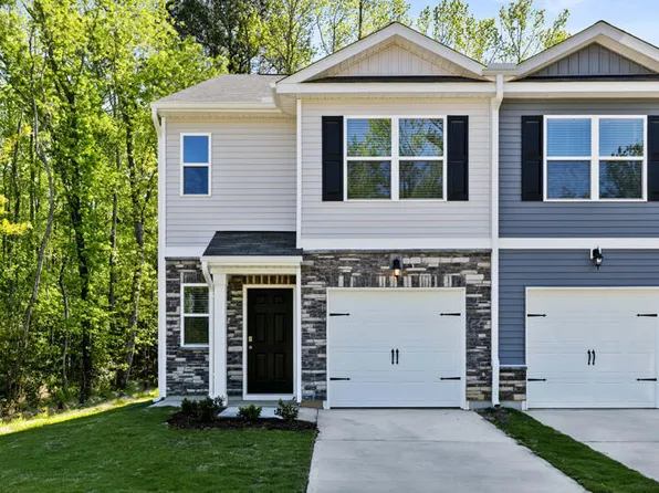 45 Rusling Leaf Dr, Fuquay Varina, NC 27526