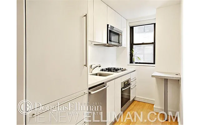 Rented by Douglas Elliman | media 8