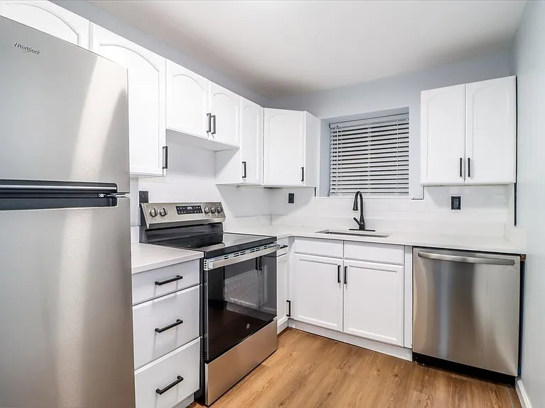 615 Fox Run Ln — Photo 6
