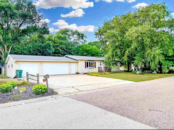 37221 Seymour Drive, Prairie Du Chien, WI 53821