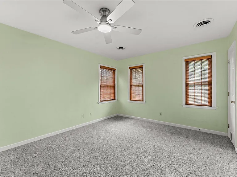 10948 Sunset Hills Dr — Photo 32
